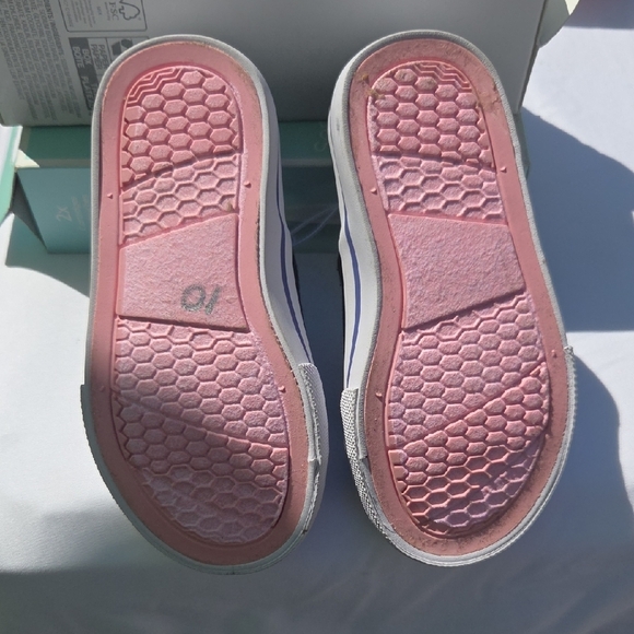 Navy Kids Sneakers with Heart Charm - Picture 5 of 6